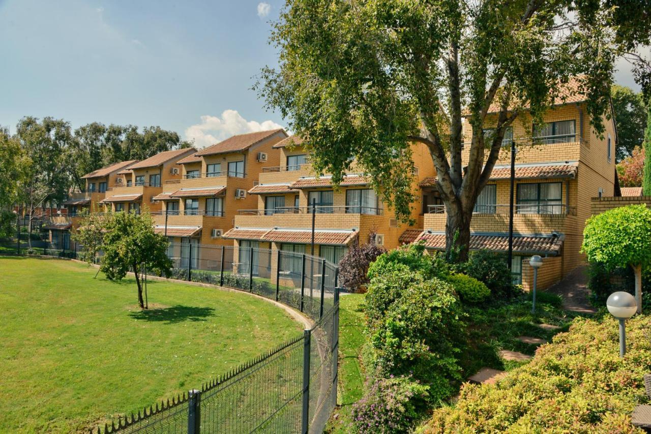 City Lodge Hotel Eastgate ヨハネスブルグ エクステリア 写真