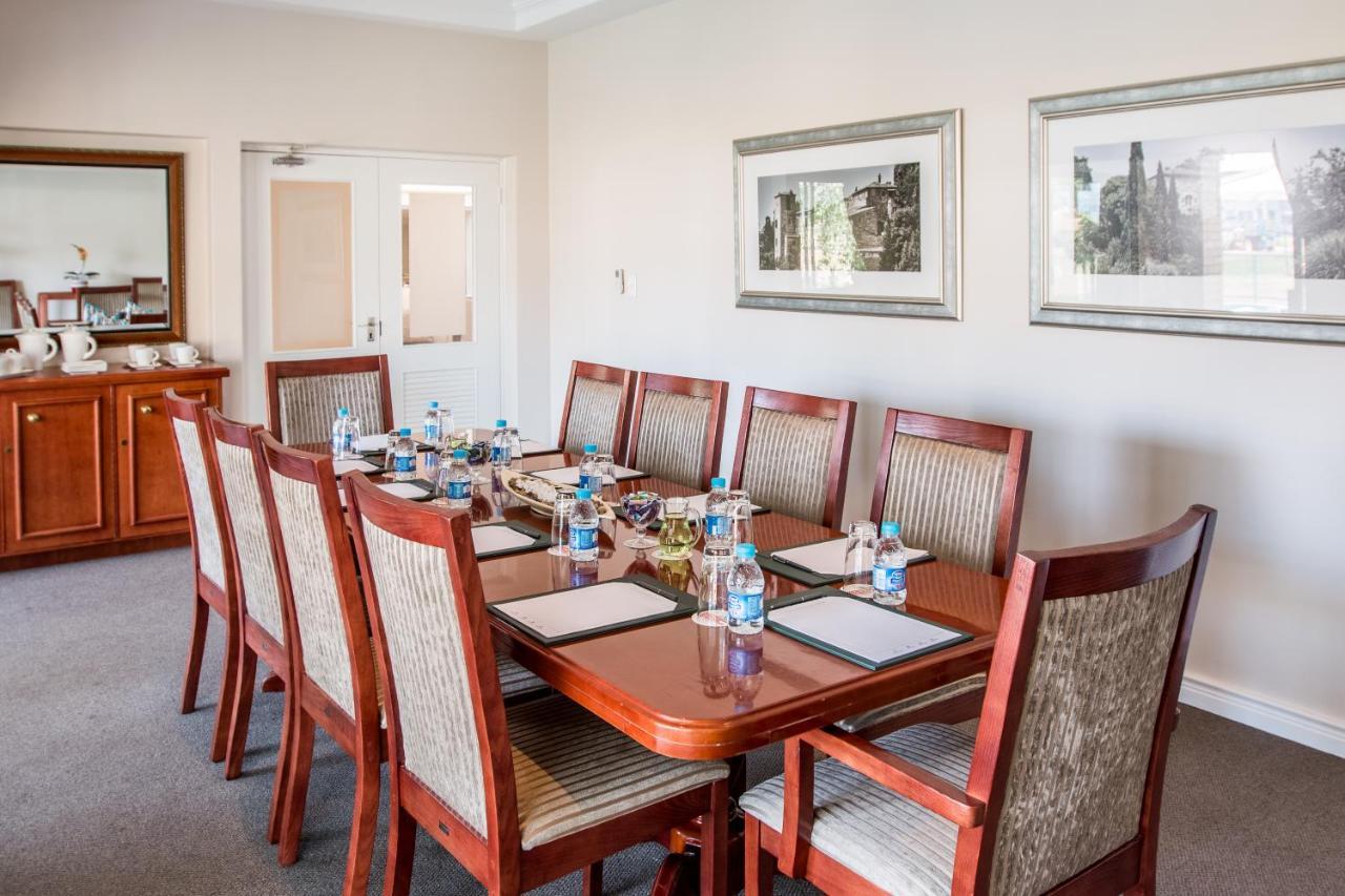 City Lodge Hotel Eastgate ヨハネスブルグ エクステリア 写真